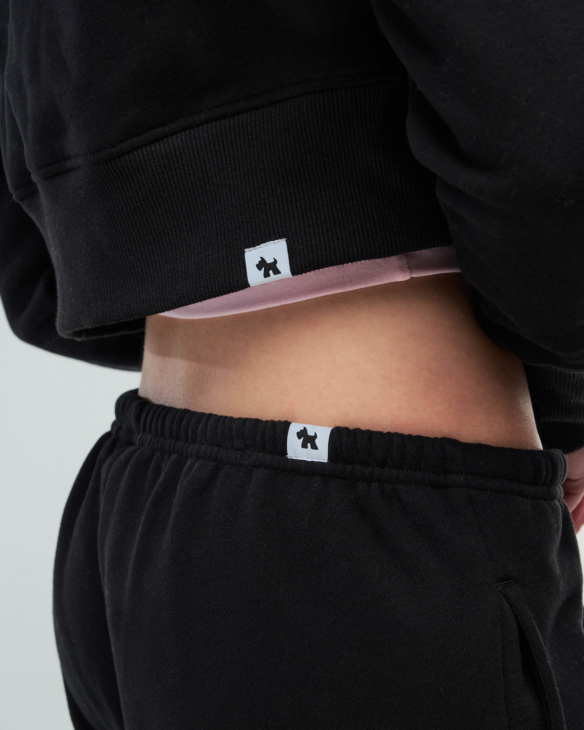 Ari - Semi-Fitted Cropped Zip-up Hoodie
