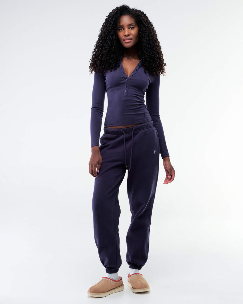 Elise - Fitted Crew Neck Button Long Sleeve Top