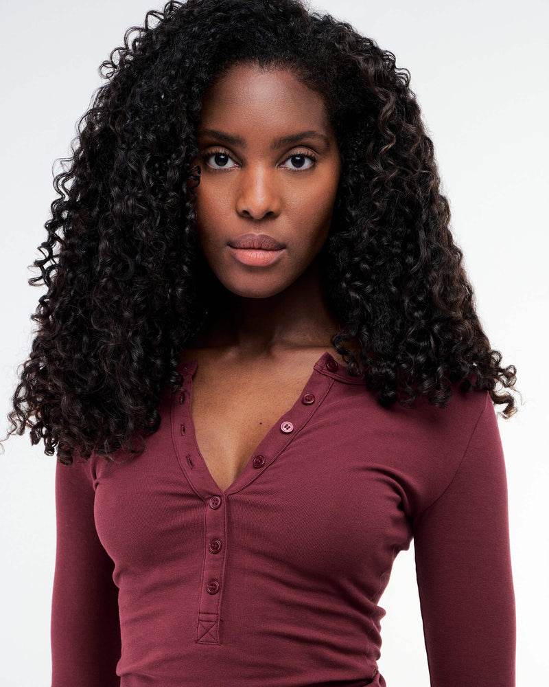 Elise - Fitted Crew Neck Button Long Sleeve Top