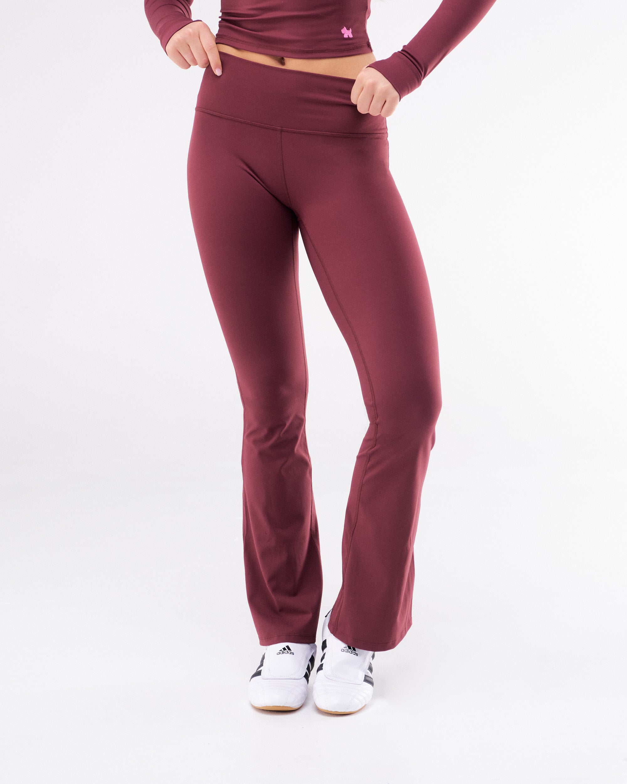 Ocean - Fitted Wide-Leg Pants with V-Back Waistband