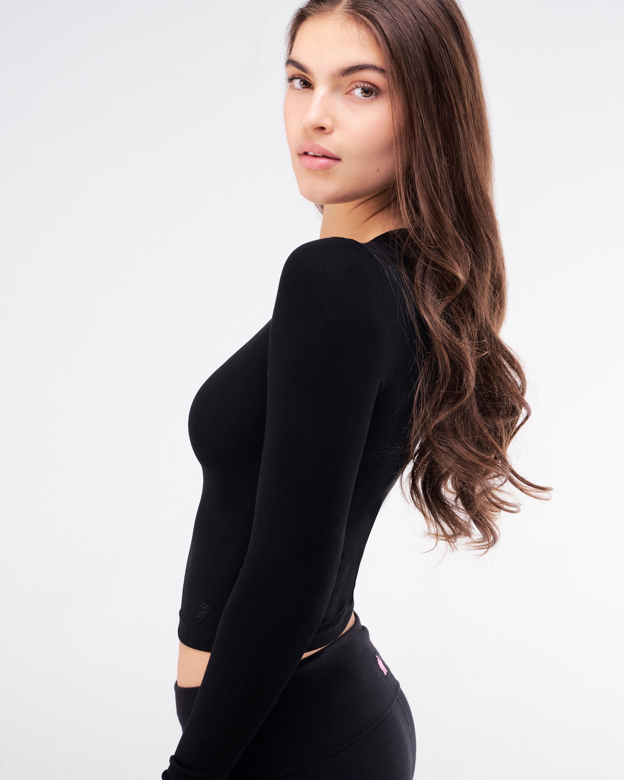 Molly - Fitted Crew Neck Long Sleeve Top