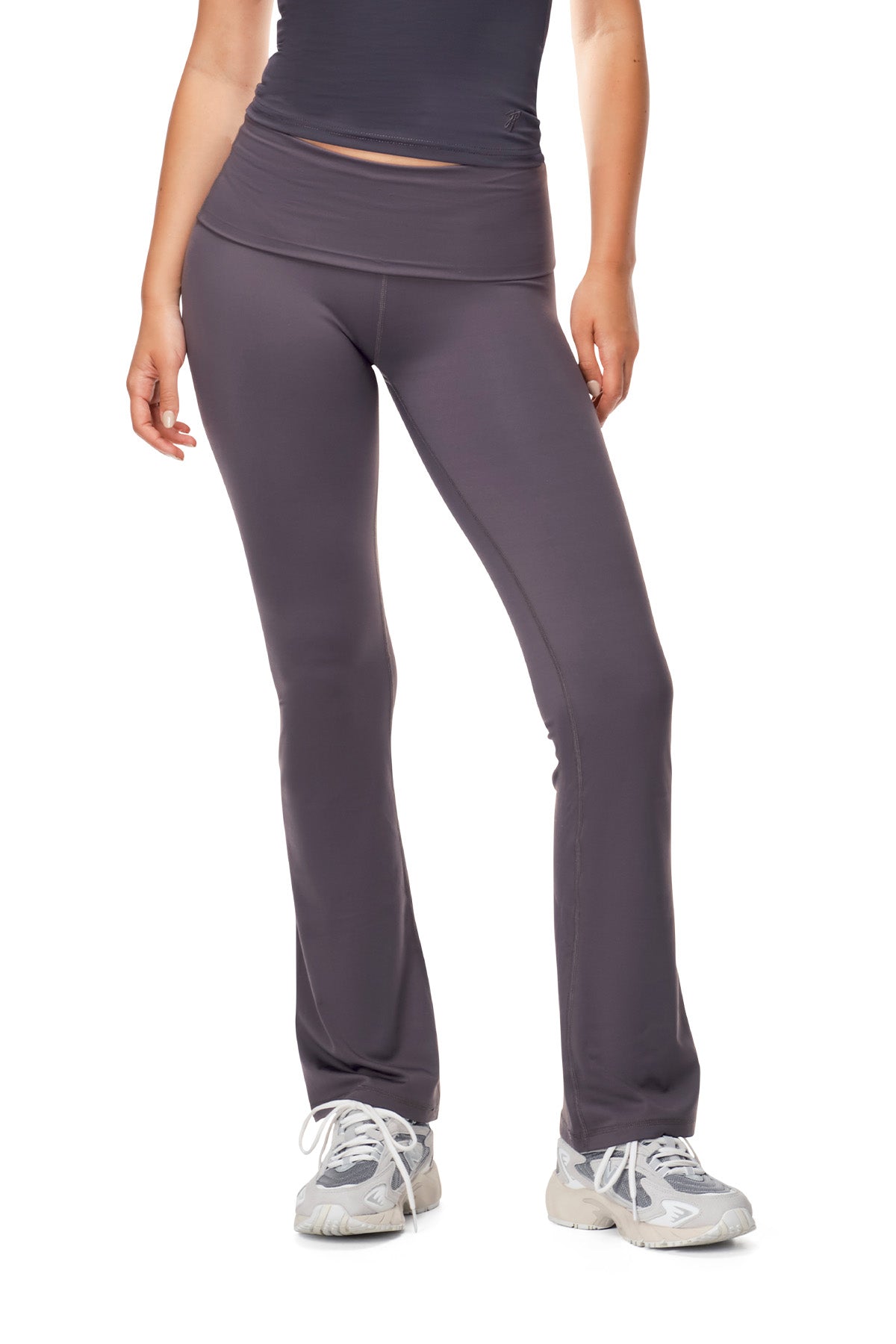 Andy - Fitted Turnover Flare Pant