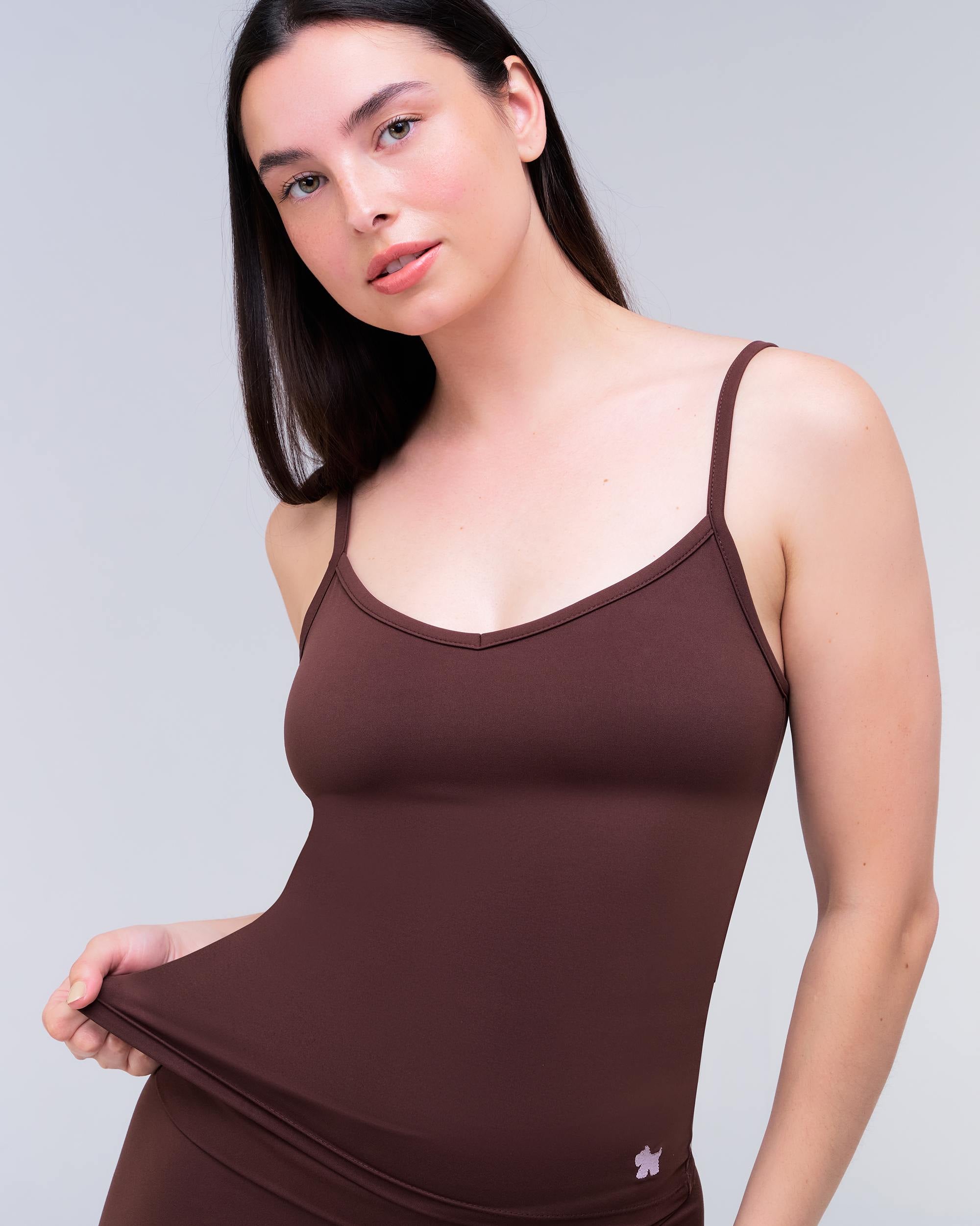 Canly - Fitted V-Neck Camisole