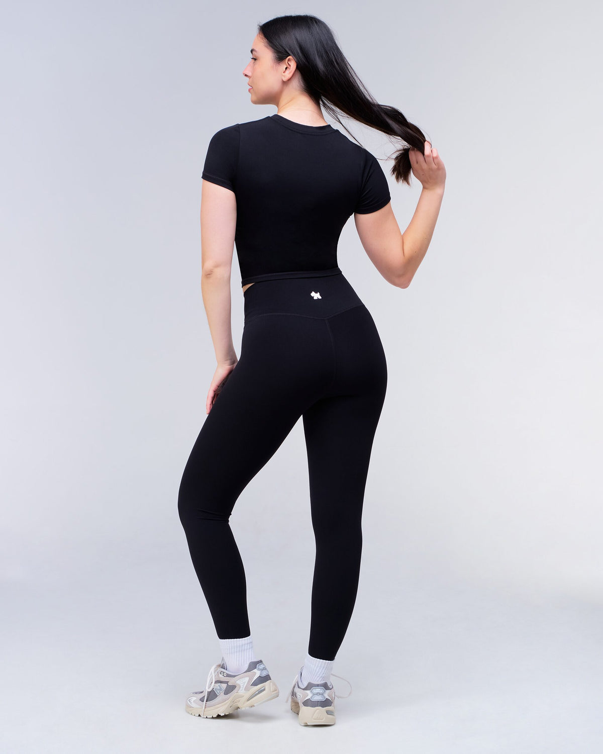 Rayne Fitted Leggings in Black - back