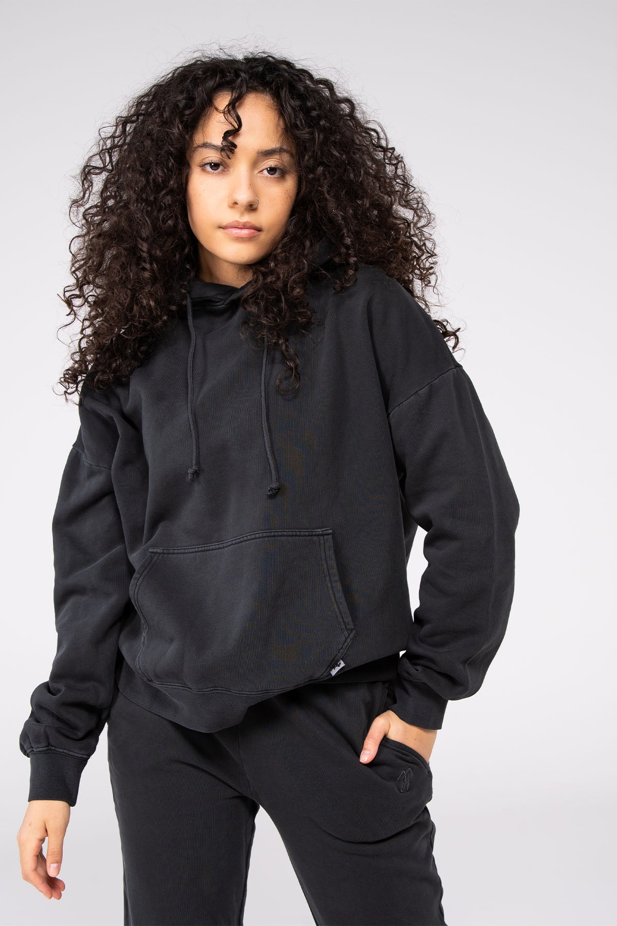 Cai - Pullover Hoodie