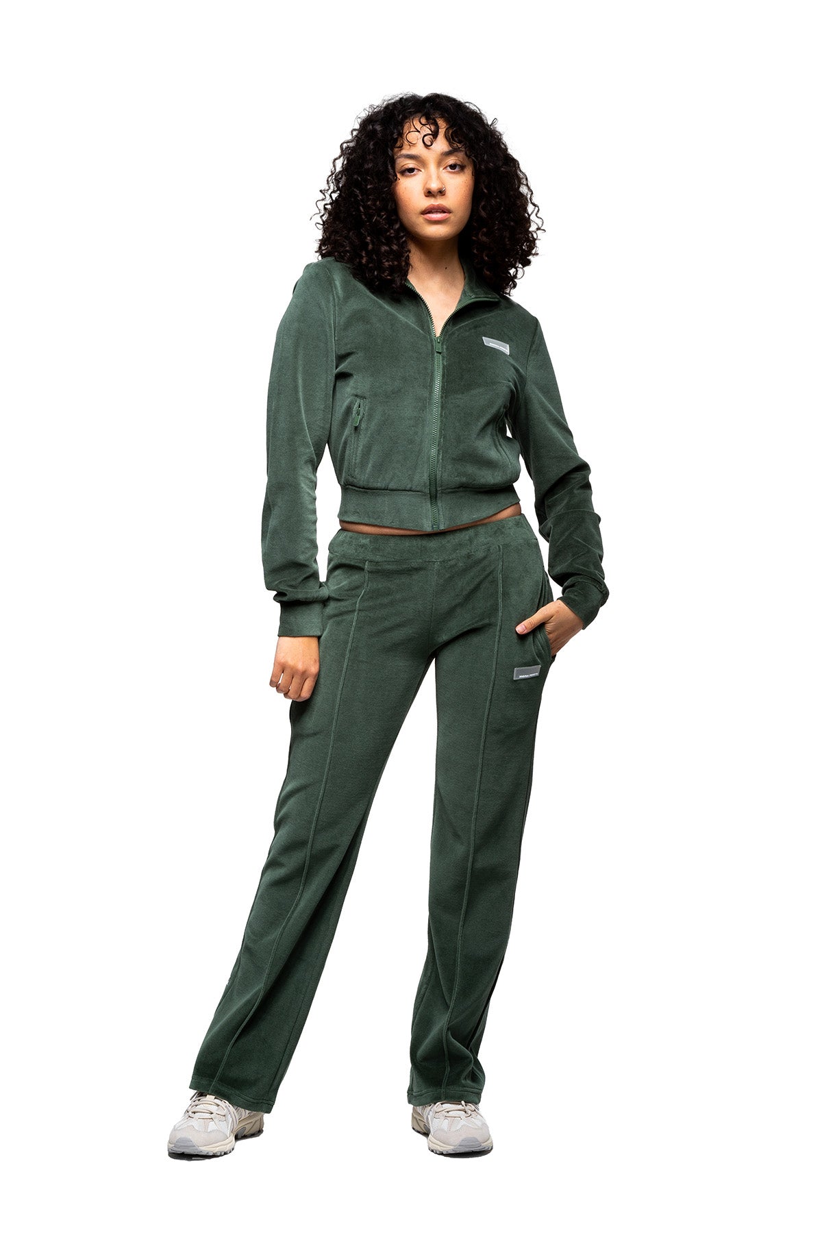 Lucy - Fitted Zip Up