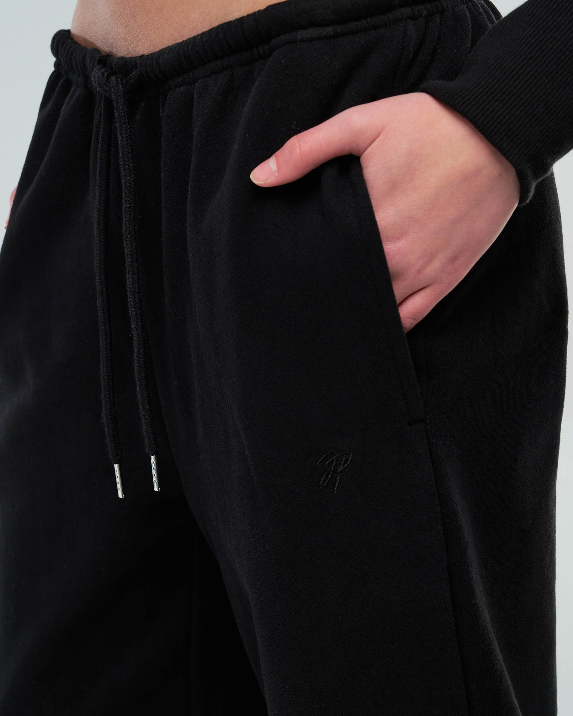 Noah-Loose Fit Flared Joggers