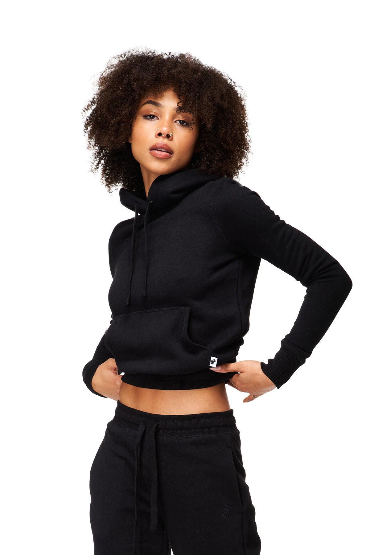 Nike cropped best sale pullover hoodie