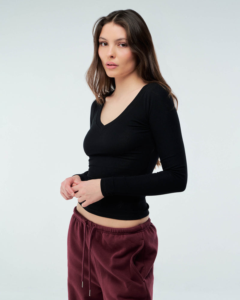 Drew - Fitted V-Neck Long Sleeve Top