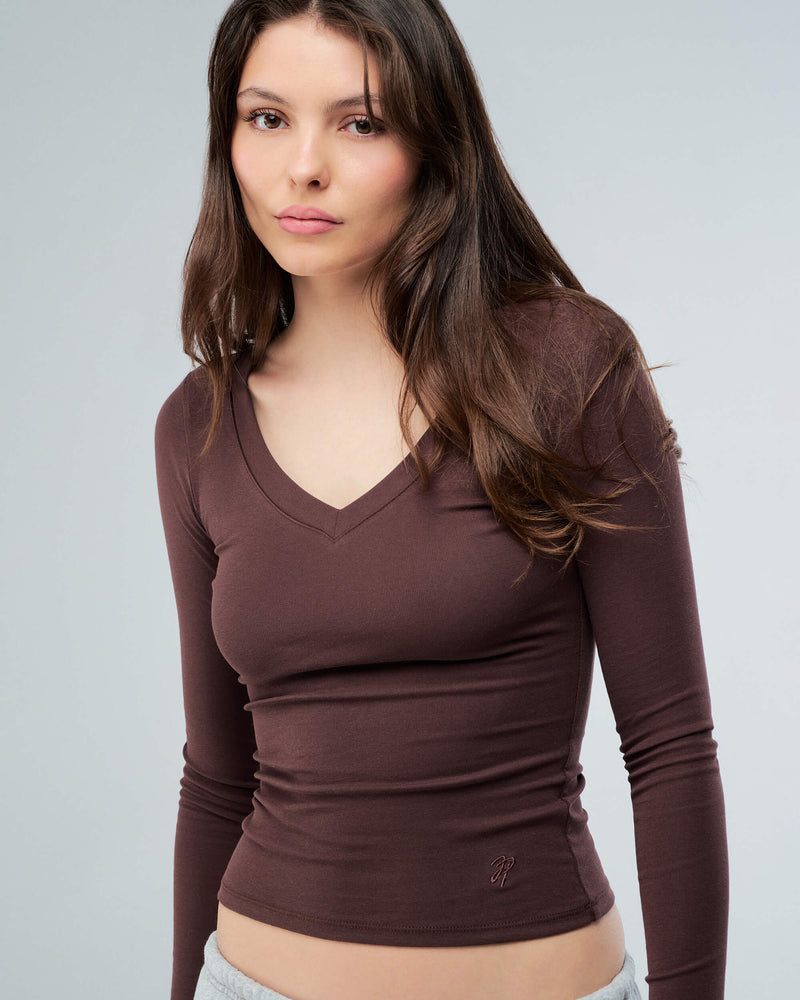 Drew - Fitted V-Neck Long Sleeve Top