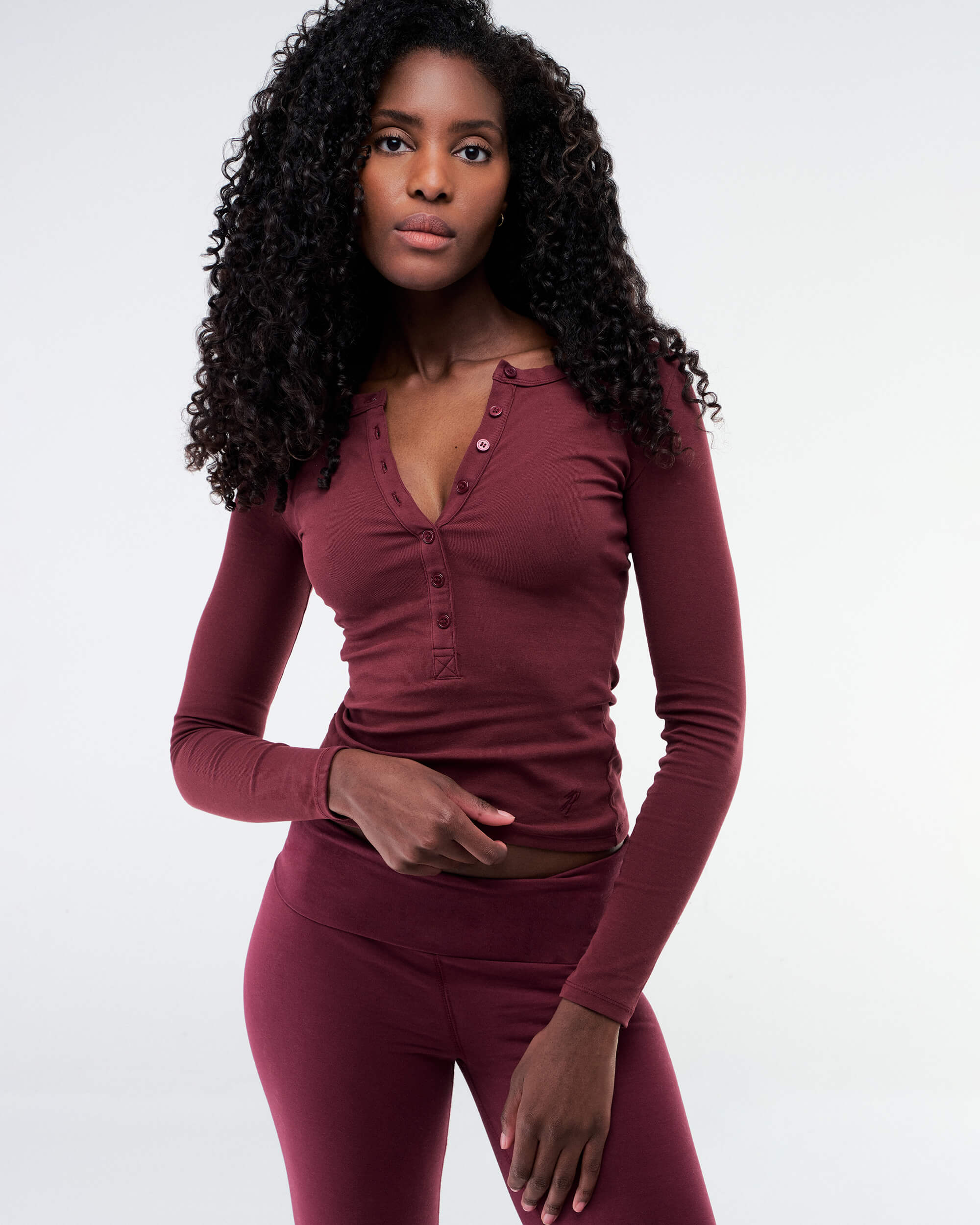 Elise - Fitted Crew Neck Button Long Sleeve Top