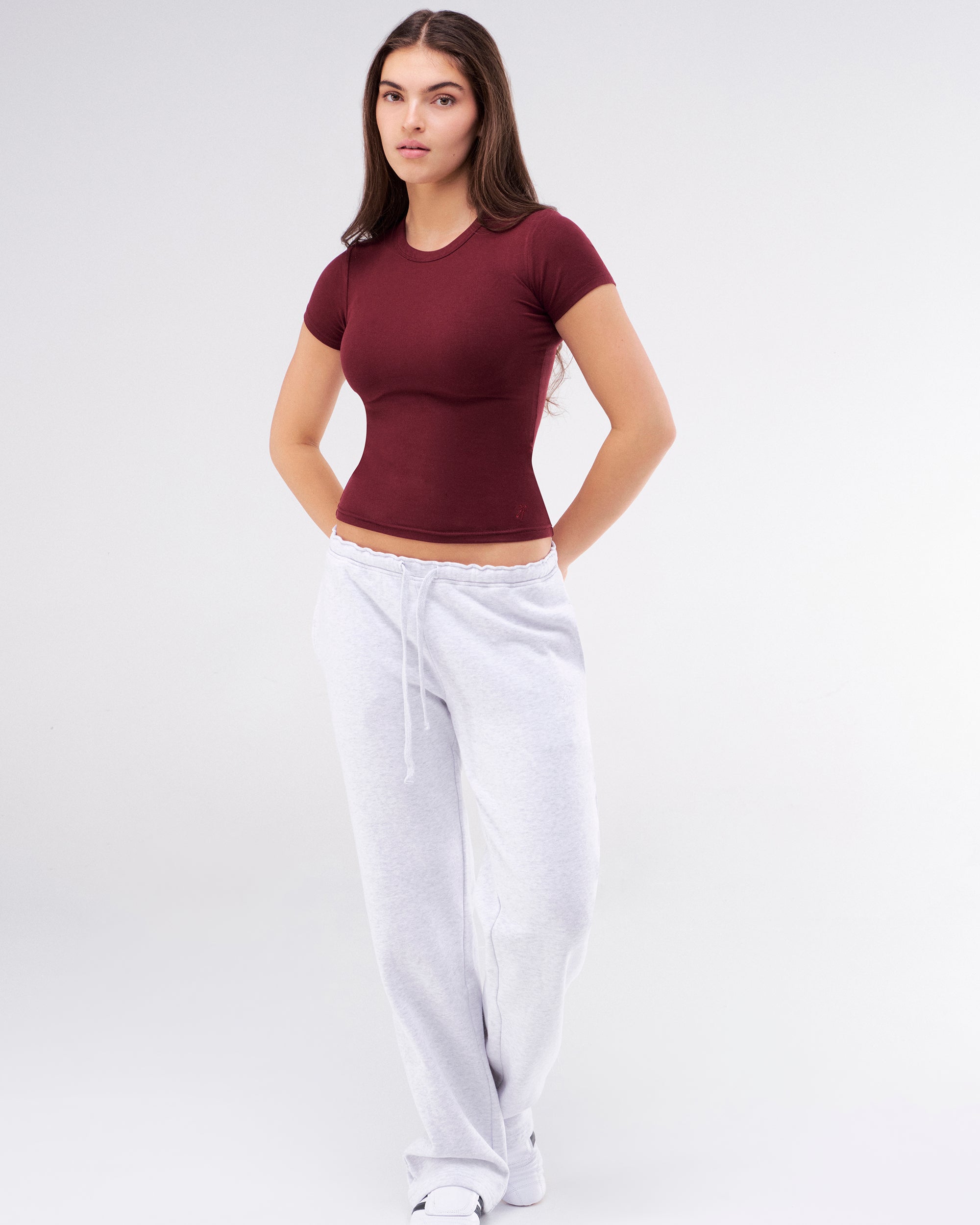 Gia - Relaxed-Fit Low-Rise Flared Sweatpants