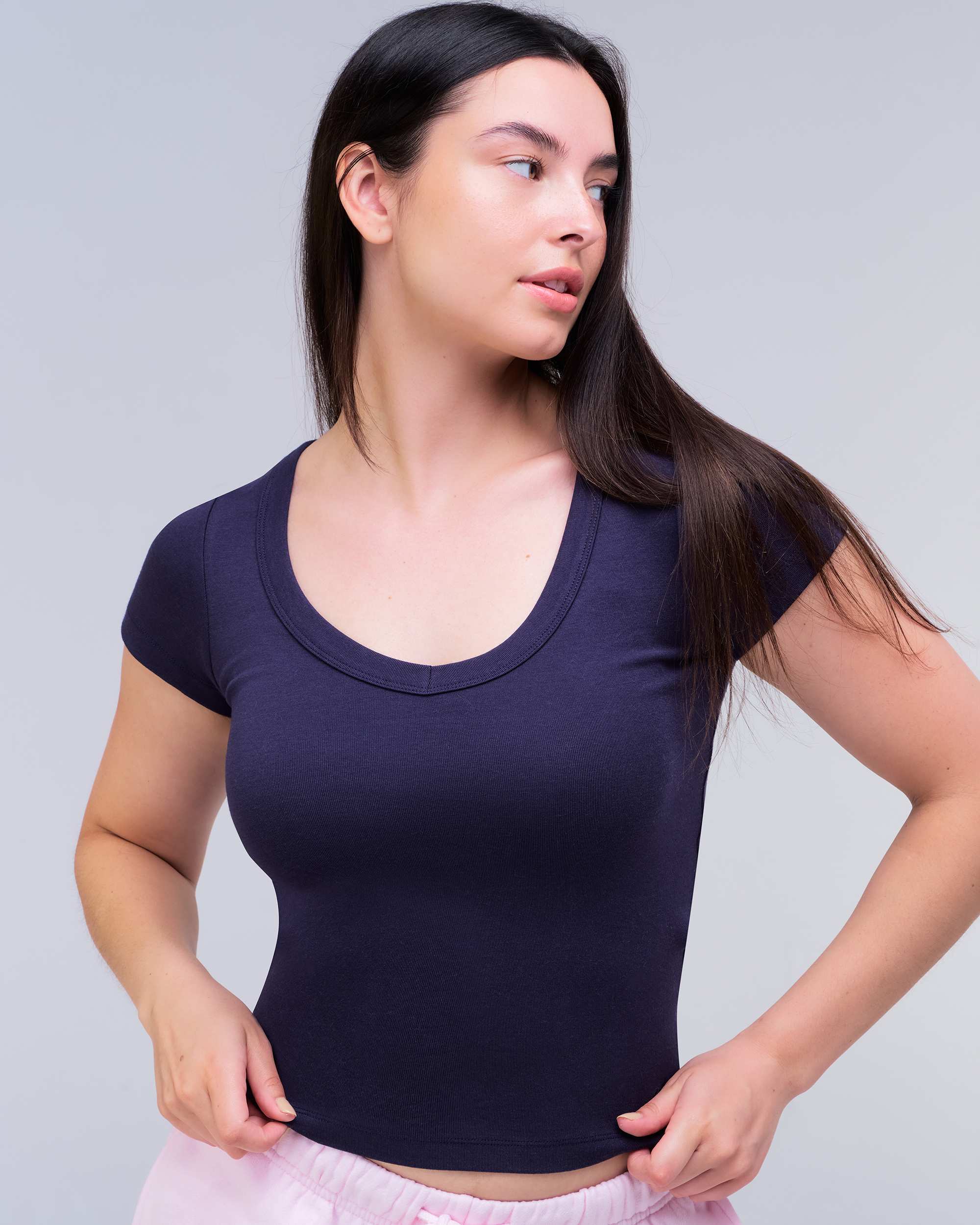 Denise - Fitted Scoop Neck Tee