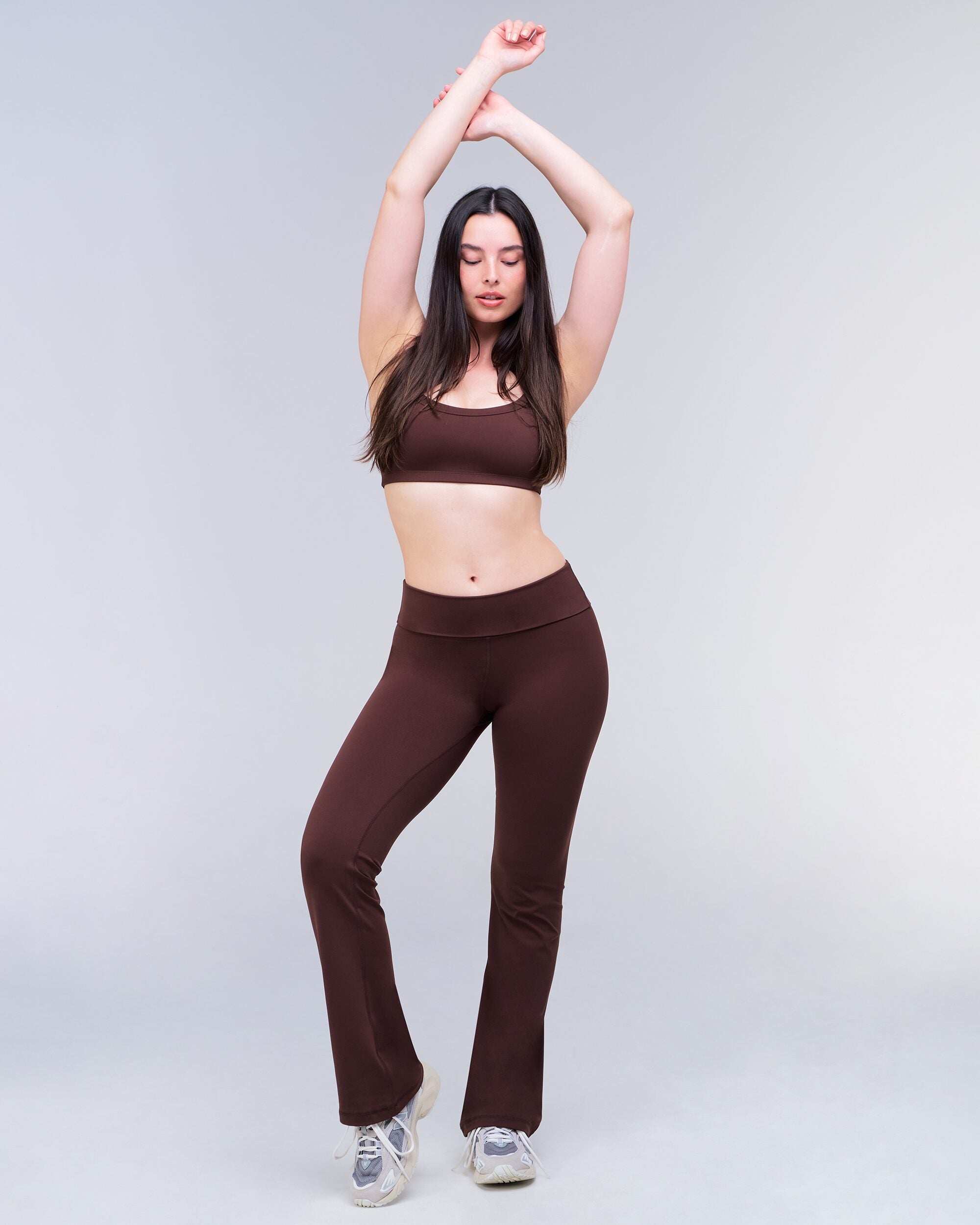Andy Fitted Turnover Flare Pant in Auburn - full look