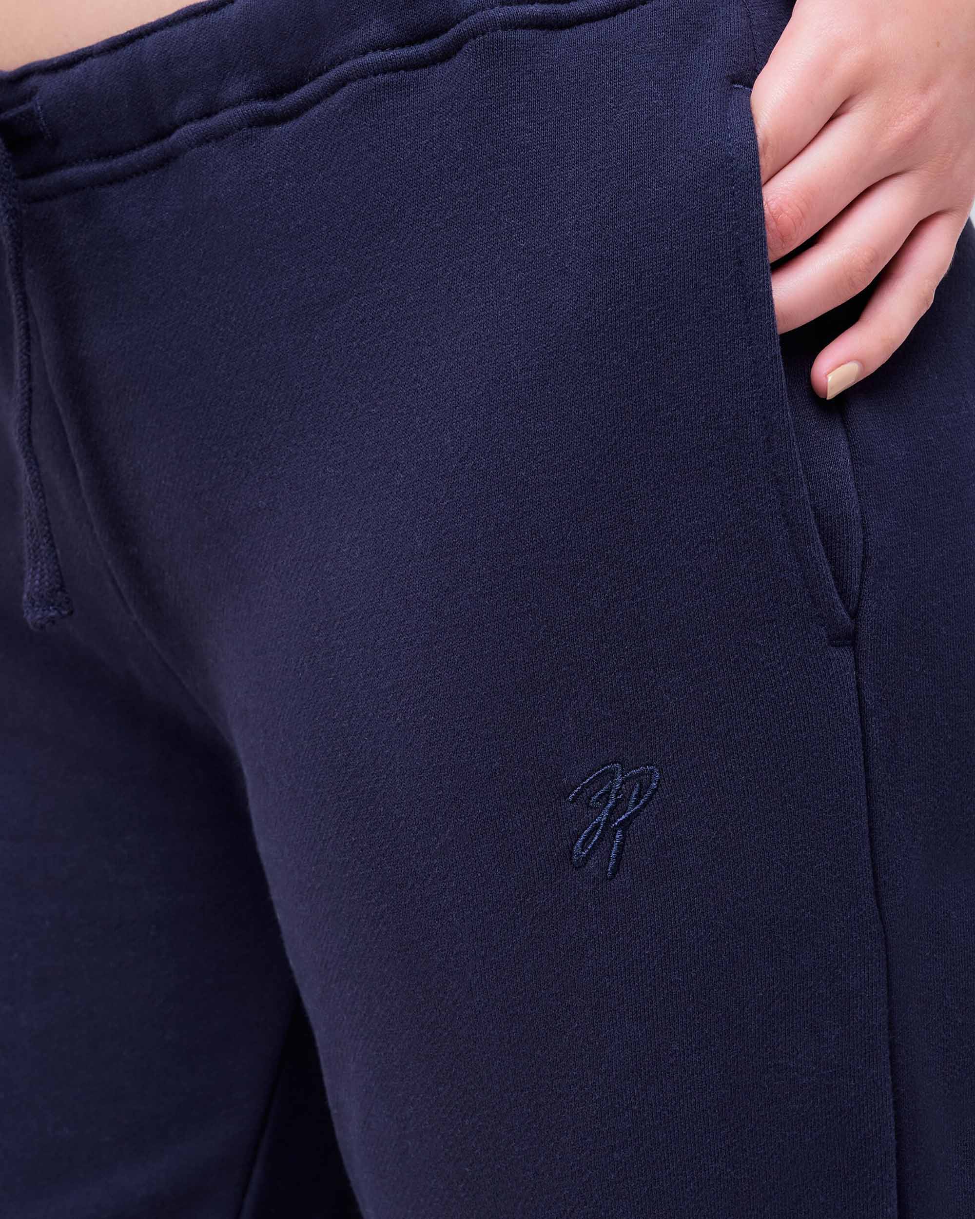 Gia - Low-Rise Relaxed Fit Flared Sweatpants