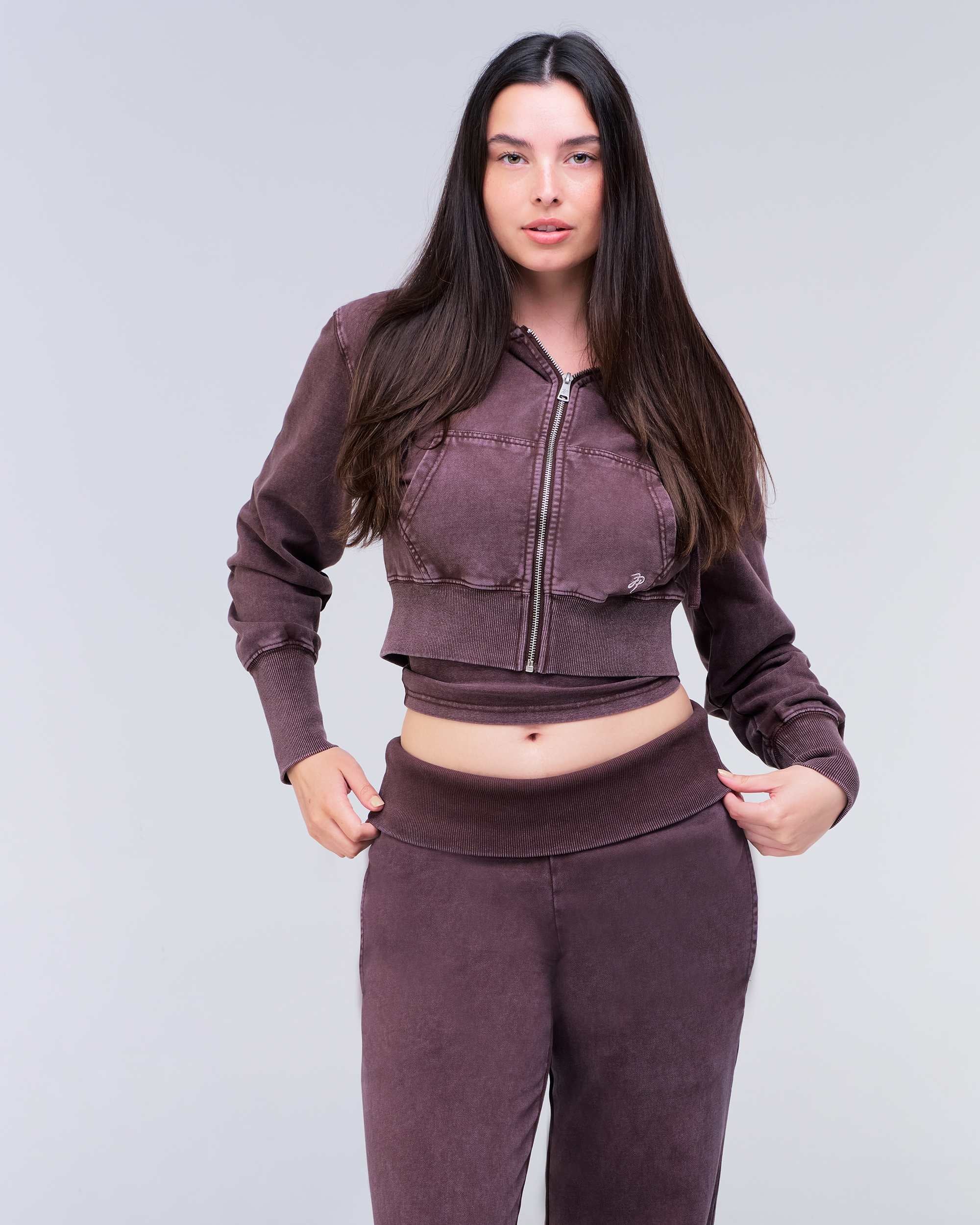 Maya – Hoodie court à fermeture éclair semi-décontracté