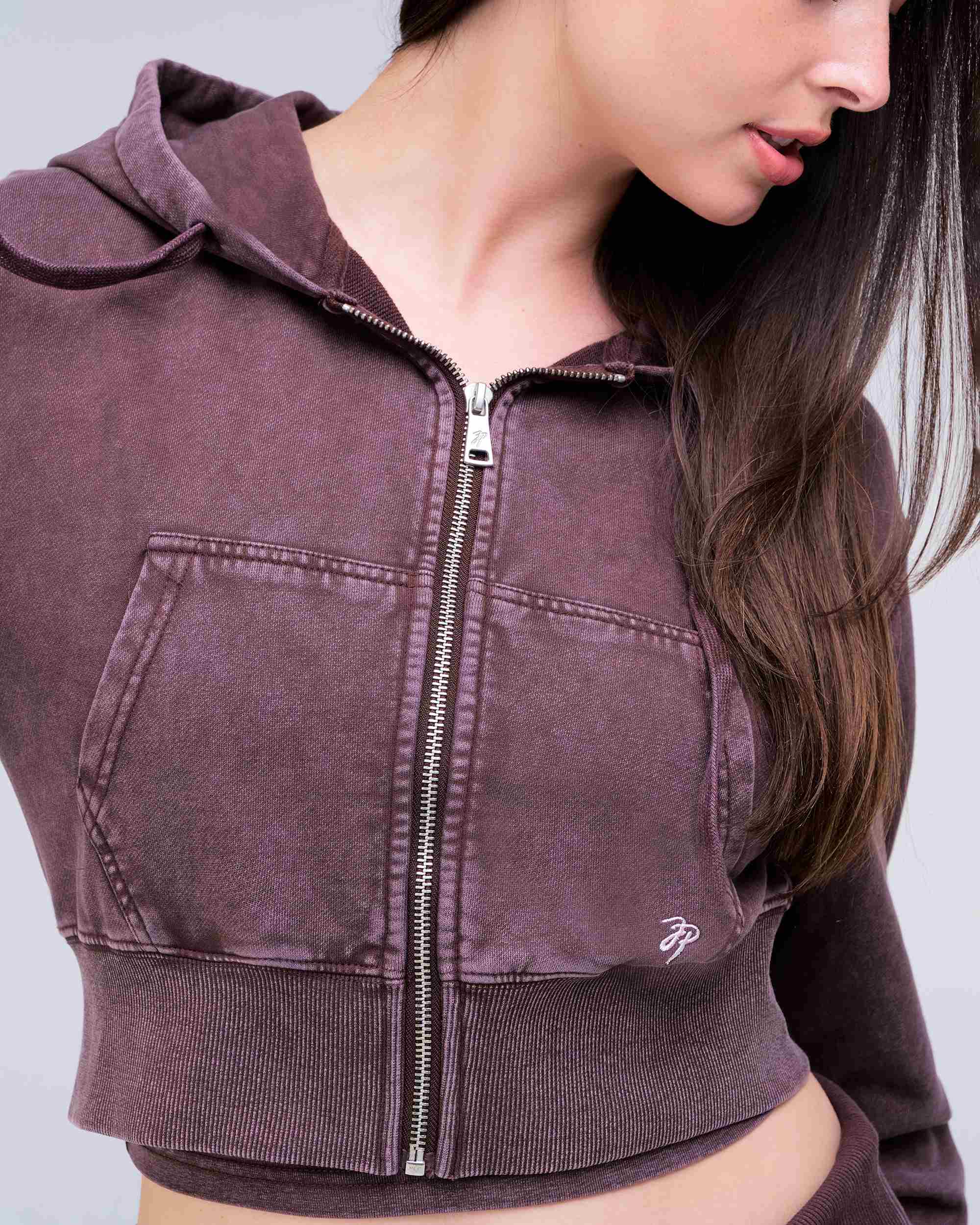 Maya – Hoodie court à fermeture éclair semi-décontracté