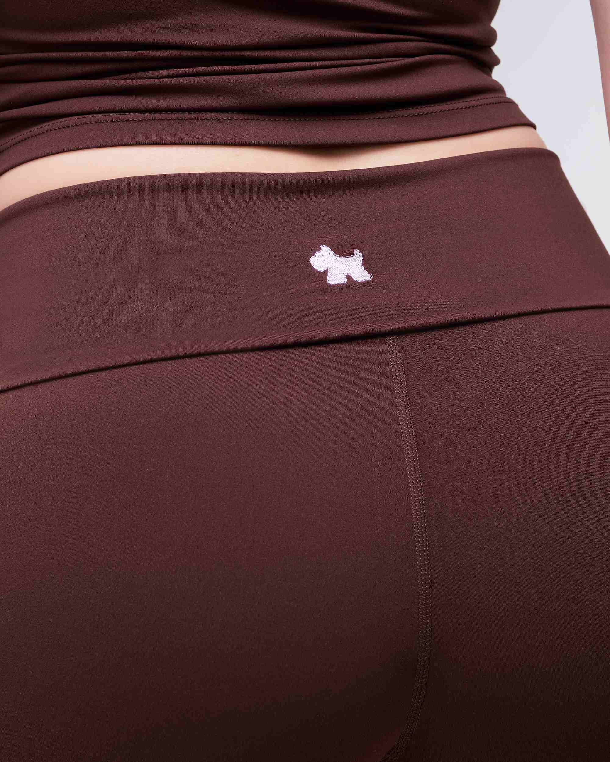 Xia – Shorts ajustés avec taille à revers