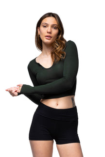 Allison - Long Sleeve Scoop Neck Top